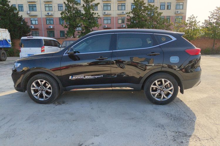 哈弗H6 2021款 国潮版 1.5T 自动冠军版车身外观4