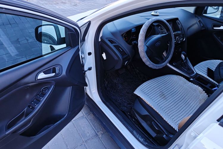 福特 福克斯 2018款 两厢经典 1.6L 自动舒适型智行版中控内饰20