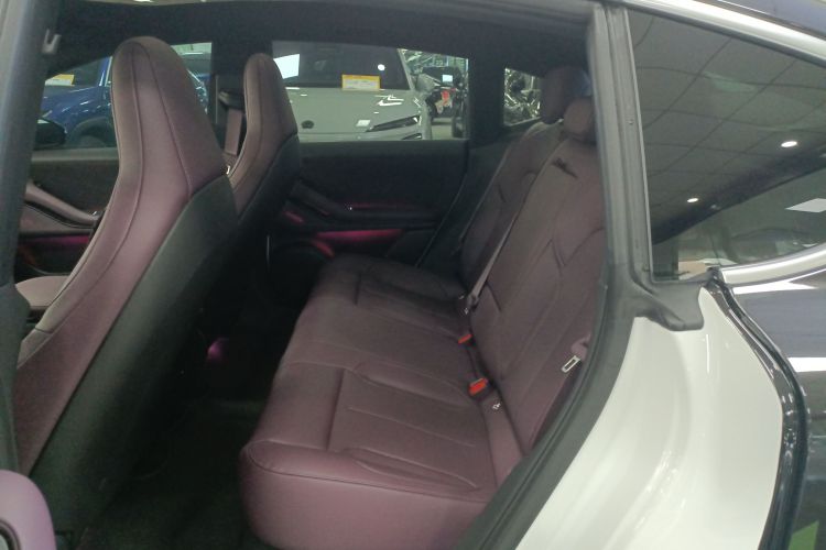 蔚来ET5 2024款 75kWh中控内饰7004