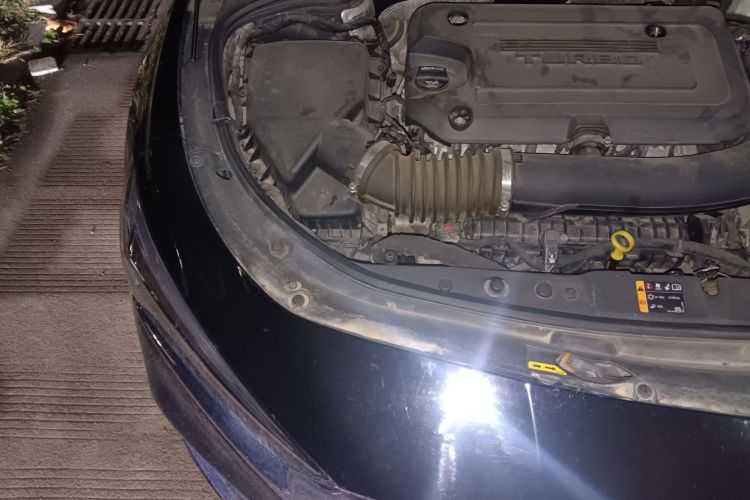 别克 君越 2019款 28T 尊贵型局部细节9006