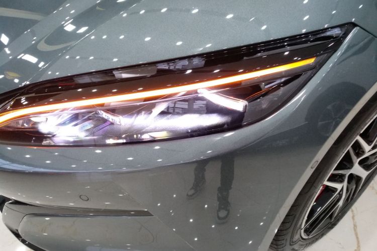 比亚迪 汉L 2025款 DM-p 四驱激光雷达旗舰型局部细节36