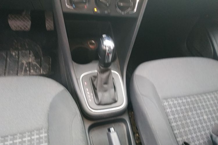 大众 Polo 2014款 1.4L 自动舒适版中控内饰18