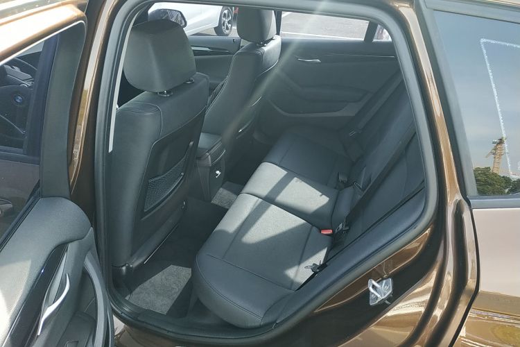 宝马X1 2015款 sDrive18i 领先晋级版中控内饰21