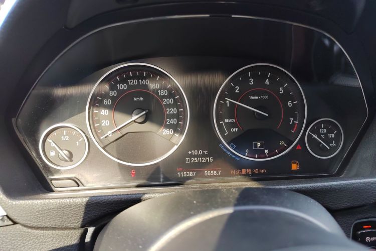 宝马3系GT 2018款 320i M运动型中控内饰14