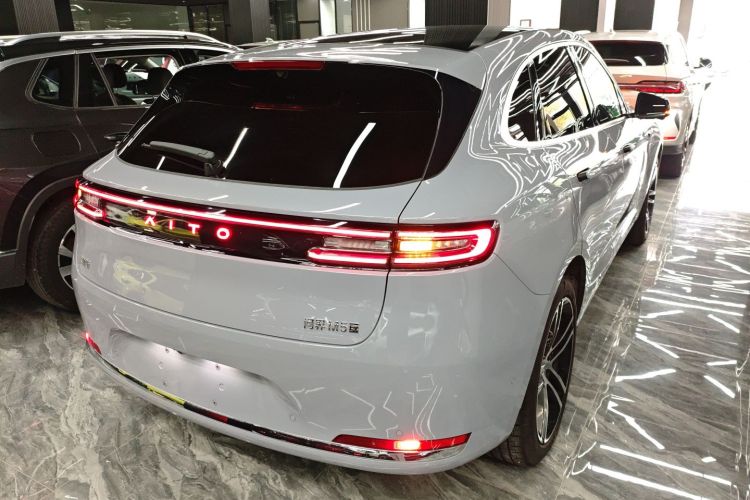 鸿蒙智行 问界M5 2025款 纯电  Ultra 后驱版车身外观7