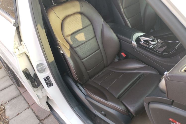 奔驰GLC 2018款 GLC 200 4MATIC局部细节41