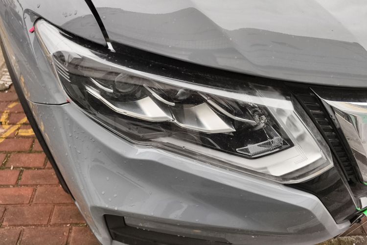 日产 奇骏 2025款 荣誉 2.0L 两驱领先版车身外观8