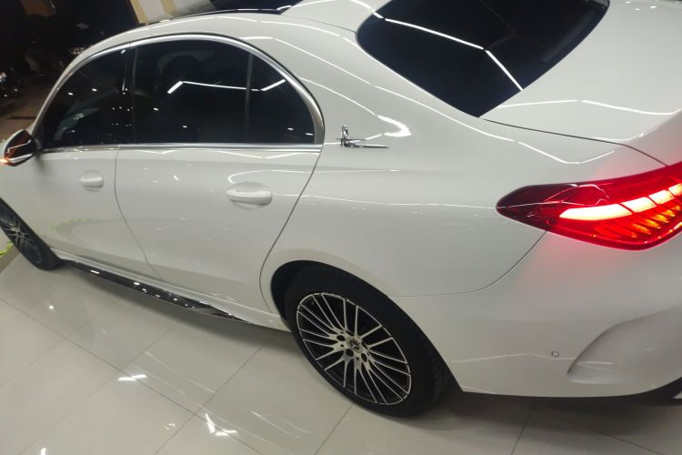 奔驰C级 2022款 C 260 L 运动版车身外观4