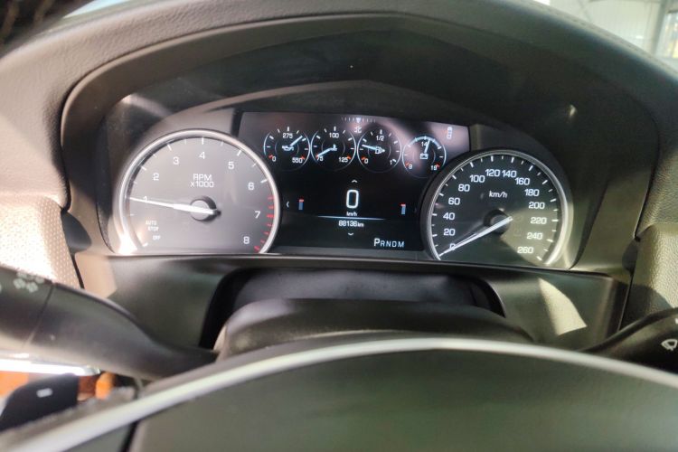 凯迪拉克CT6 2017款 28T 精英型中控内饰14