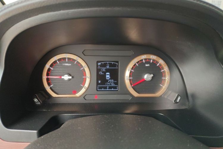 东风风行 菱智 2019款 M5L 1.6L 7座特供型 国VI中控内饰14