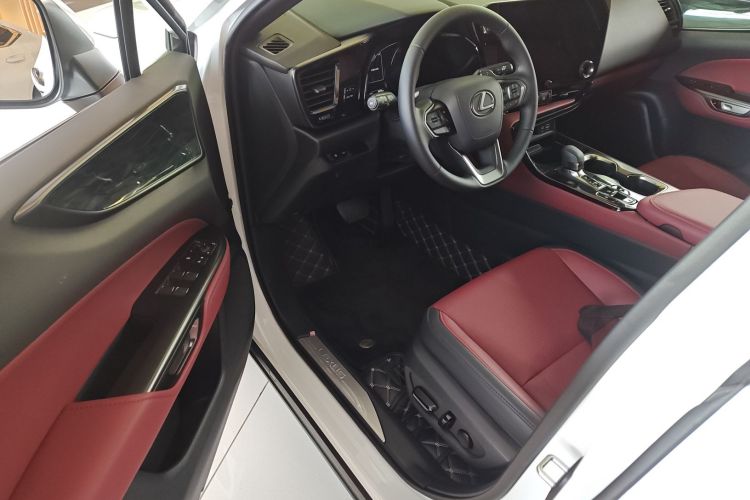 雷克萨斯NX 2025款 350h JOY中控内饰20