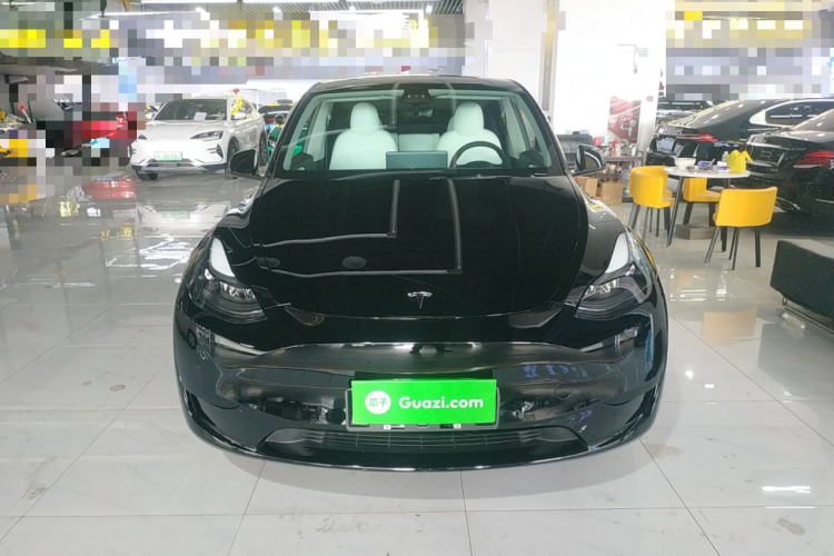 特斯拉 Model Y 2022款 后轮驱动版车身外观2