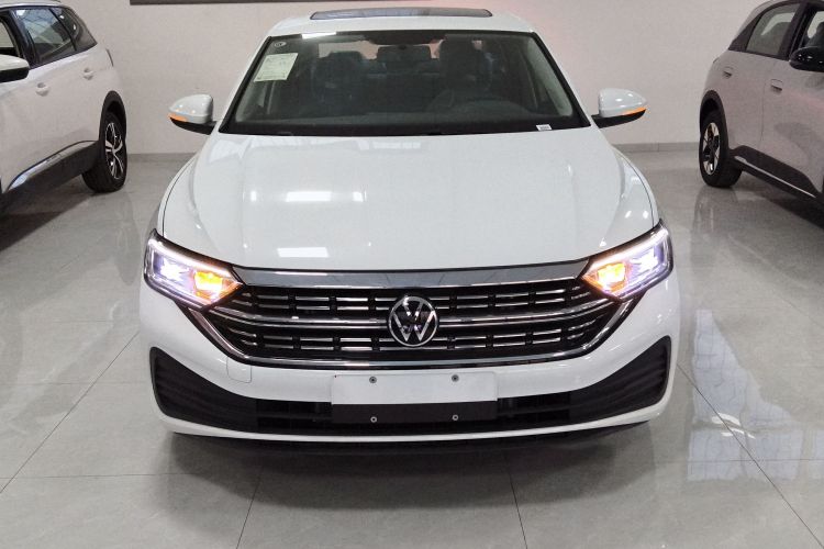 大众 速腾 2025款 300TSI DSG飞越版车身外观2