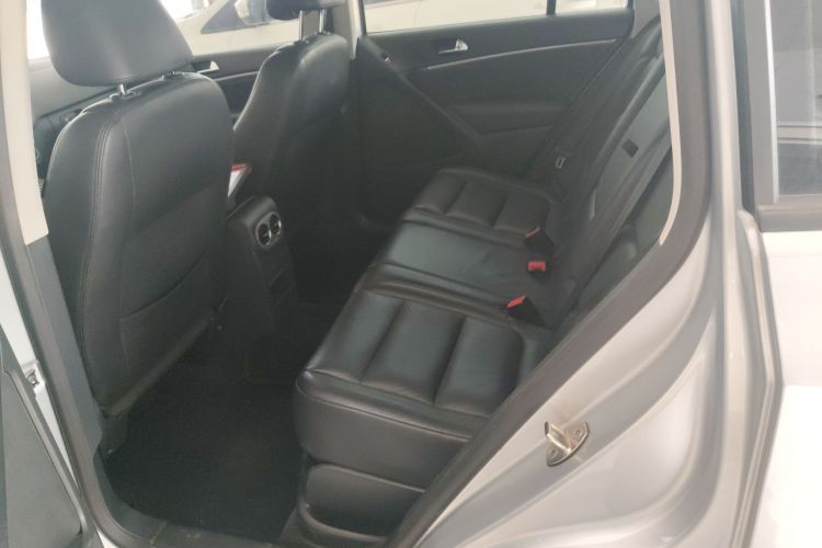 大众 途观 2013款 1.8TSI 自动两驱舒适版中控内饰21