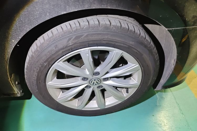 大众 帕萨特 2017款 330TSI DSG尊荣版车身外观10