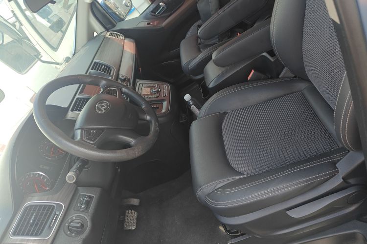 上汽大通MAXUS 大通G10 2018款 PLUS 2.0T 自动精英版中控内饰19