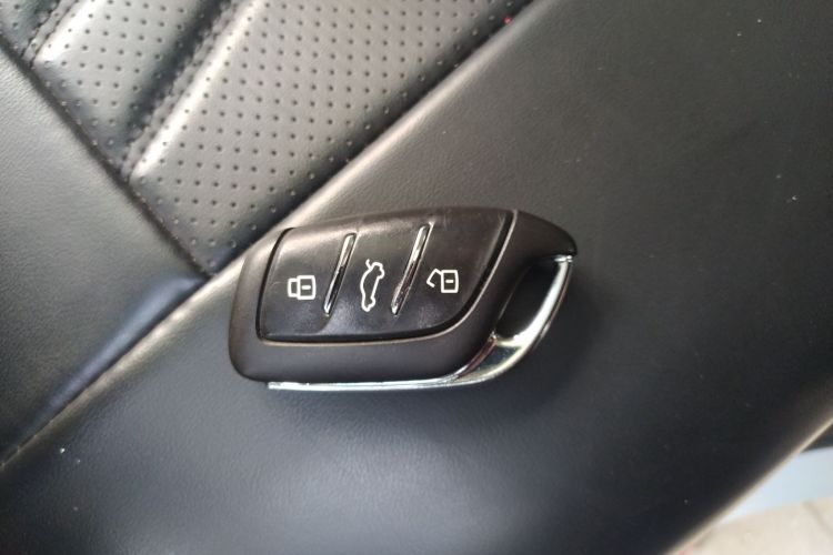 荣威RX3 2020款 1.6L CVT 4G互联超爽精英版中控内饰11