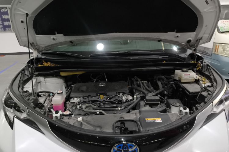 丰田 赛那SIENNA 2021款 2.5L混动 尊贵版机舱底盘24