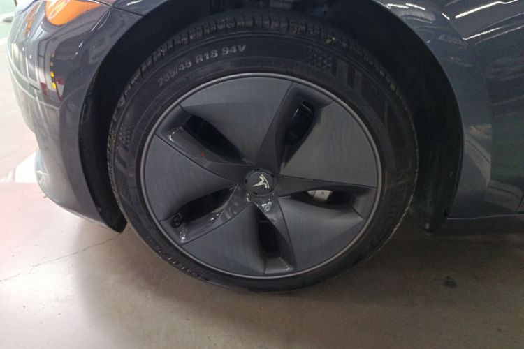 特斯拉 Model 3 2019款 标准续航后驱升级版车身外观6007