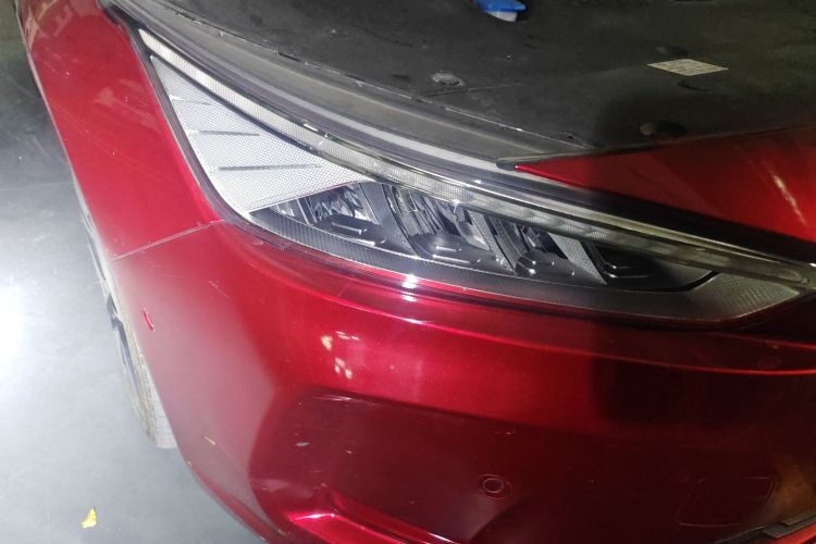 吉利几何A 2019款 高维标准续航幂方版车身外观8