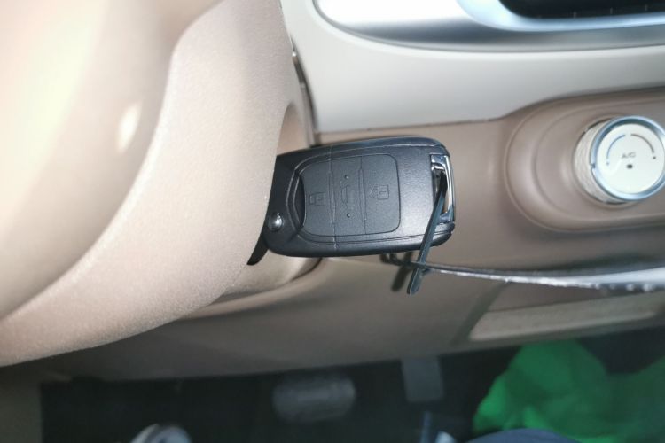 五菱汽车 宏光MINIEV 2025款 四门版 进阶款中控内饰7001