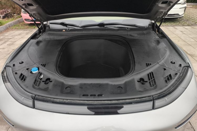 小鹏P7 2022款 586G机舱底盘24