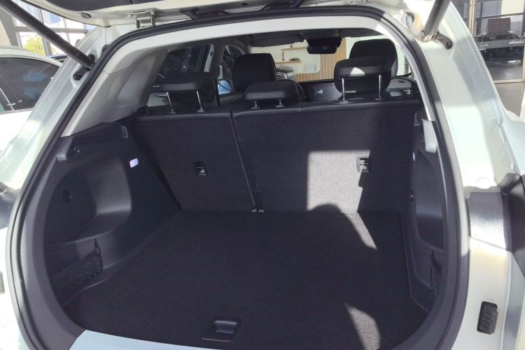 红旗HS5 2023款 2.0T 四驱旗享Pro版机舱底盘23