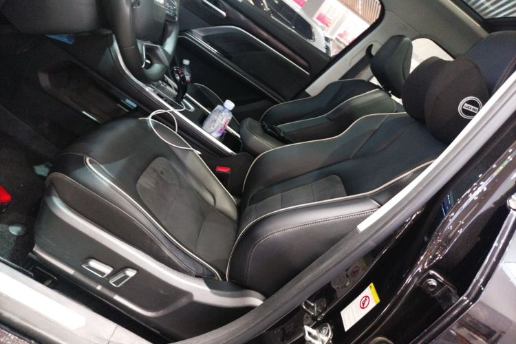 哈弗H6 2021款 国潮版 1.5T 自动冠军版中控内饰19