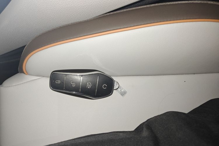 比亚迪 宋Pro新能源 2023款 冠军版 DM-i 110KM超越型中控内饰11