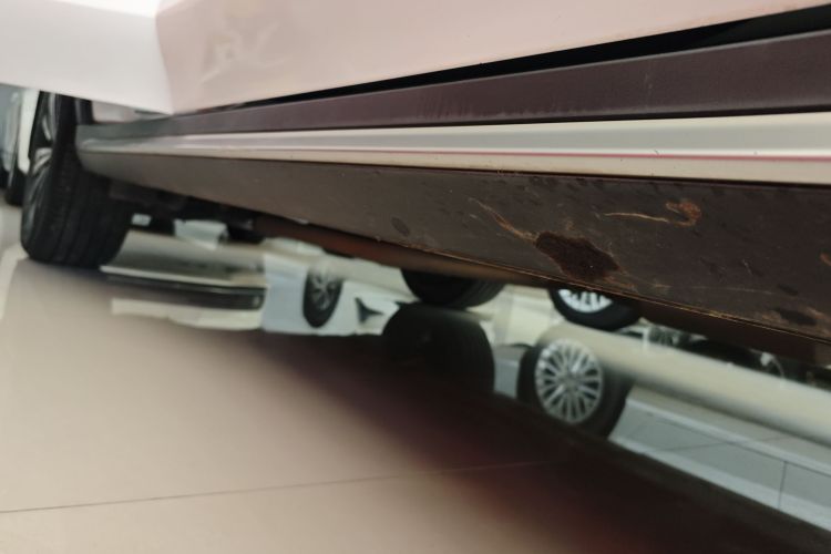 荣威RX5 2020款 20T 自动Ali智联网超越智臻版局部细节9001