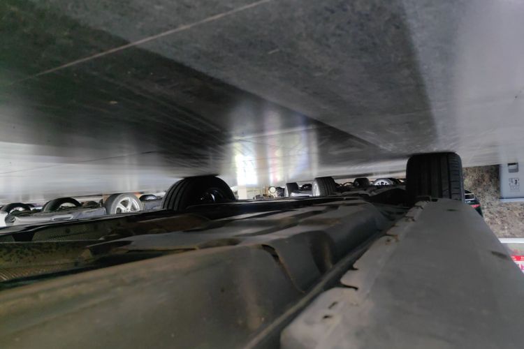 奔驰GLE 2019款 GLE 400 4MATIC 臻藏版局部细节9002