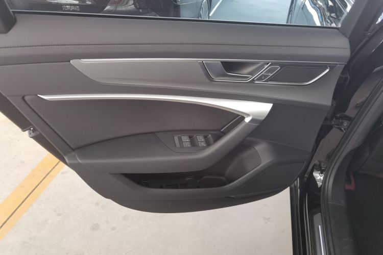 奥迪A6L 2024款 45 TFSI 臻选动感型中控内饰49