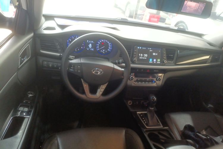 现代 名图 2017款 1.8L 自动智能型GLS 国V中控内饰13