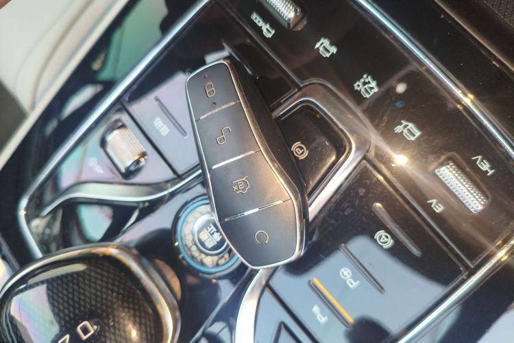 比亚迪 唐新能源 2022款 DM-p 215KM 四驱旗舰型中控内饰7001