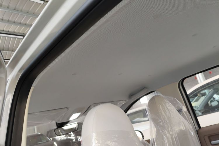 五菱汽车 宏光MINIEV 2025款 四门版 进阶款中控内饰22