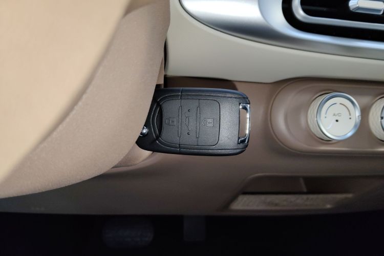 五菱汽车 宏光MINIEV 2025款 四门版 进阶款中控内饰11