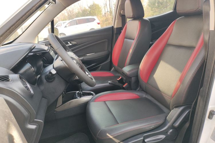 长安CS15 2017款 1.5L 自动豪华天窗版局部细节19