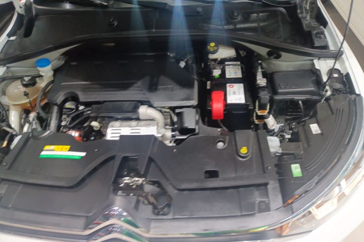 雪铁龙C3-XR 2021款 190THP DCT致尚版机舱底盘24