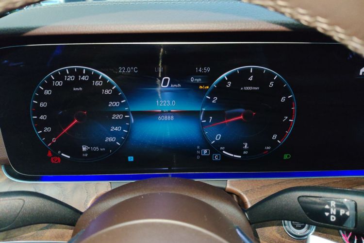 奔驰E级 2023款 改款 E 260 L中控内饰14