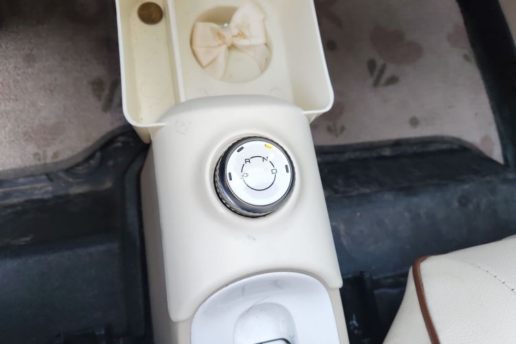 五菱汽车 宏光MINIEV 2024款 第三代 215km 青春版中控内饰18