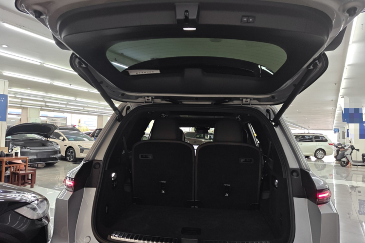 理想汽车 理想L9 2022款 Max机舱底盘23