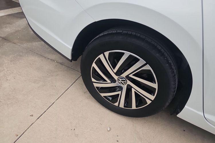 大众 朗逸 2023款 1.5L 自动五百万版车身外观6008