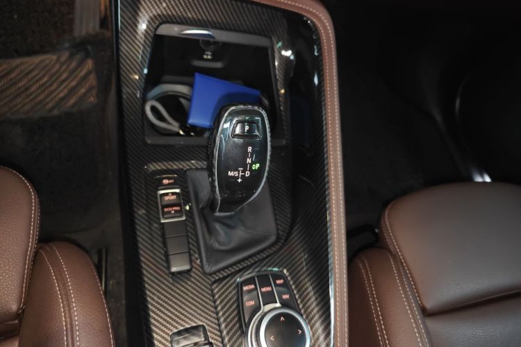 宝马X1 2020款 sDrive20Li 尊享型中控内饰18