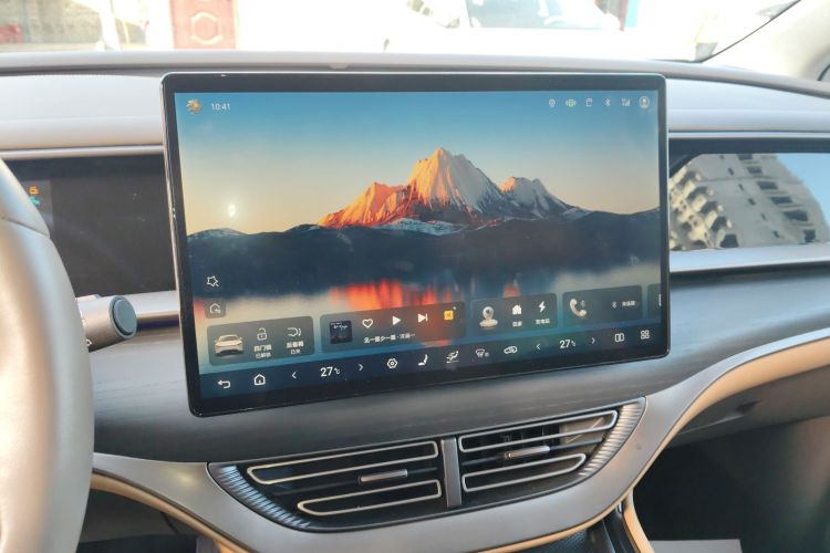 腾势D9 2022款 EV 600 四驱旗舰型中控内饰16