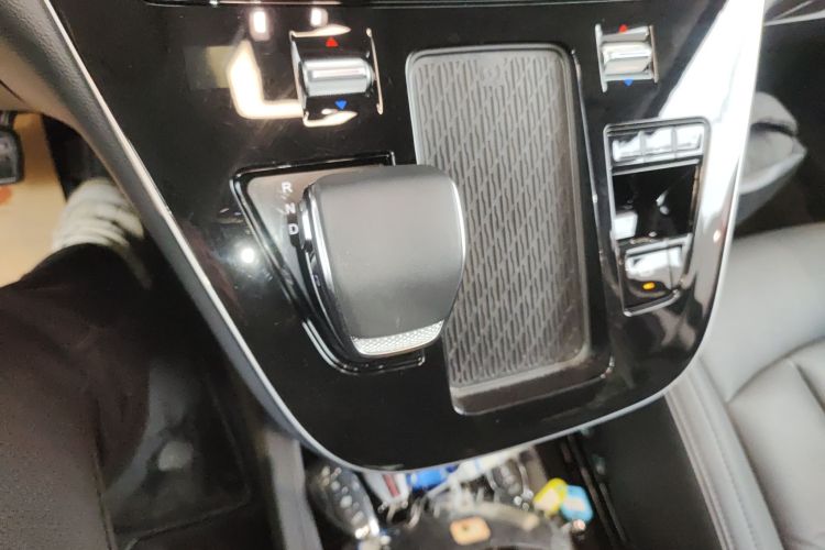 红旗HQ9 PHEV 2024款 2.0T 四驱豪华版局部细节18