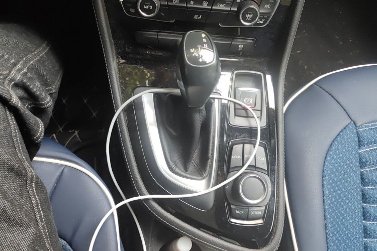 宝马2系旅行车 2018款 218i 尊享型运动套装局部细节18