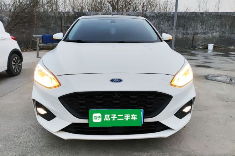福特 福克斯 2020款 两厢 EcoBoost 180 自动锋潮型车身外观6001