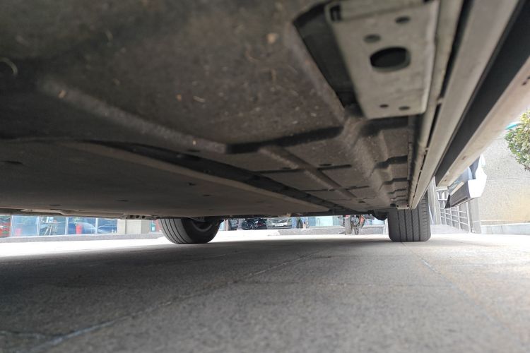 腾势D9 2022款 DM-i 970 四驱旗舰型局部细节9002