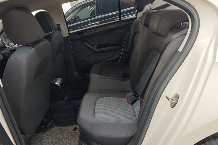 大众 桑塔纳 2018款 1.5L 自动风尚版中控内饰7004