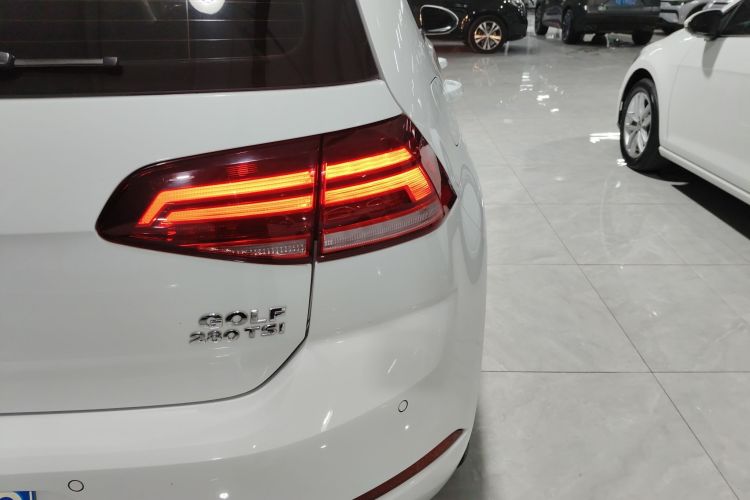 大众 高尔夫 2019款 280TSI DSG舒适型 国VI车身外观9